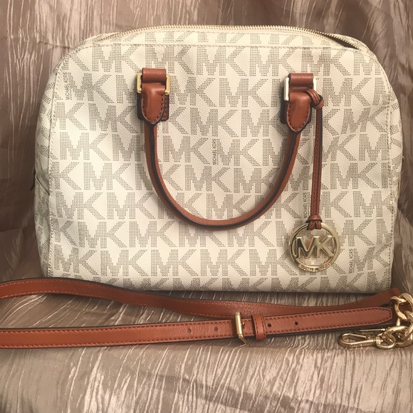 Michael Kors handbag - Picture 1 of 5